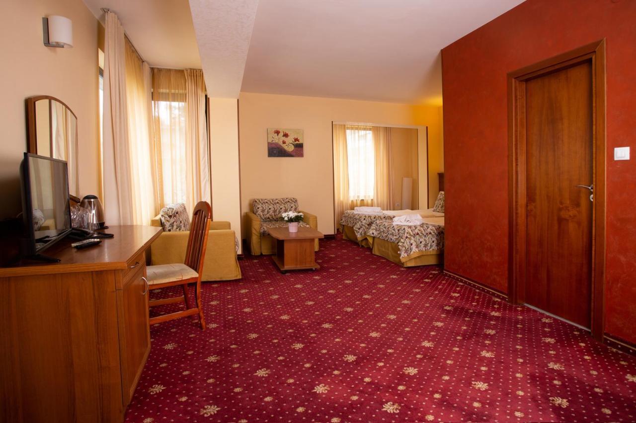 Contessa Hotel Sumen Kültér fotó