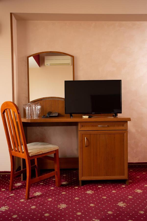 Contessa Hotel Sumen Kültér fotó