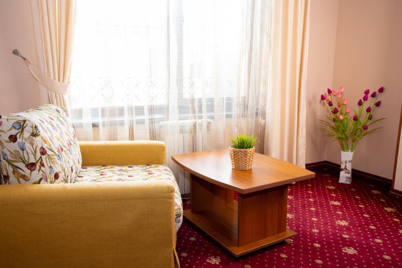Contessa Hotel Sumen Kültér fotó