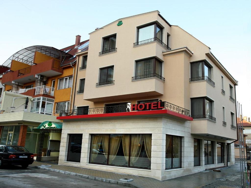 Contessa Hotel Sumen Kültér fotó