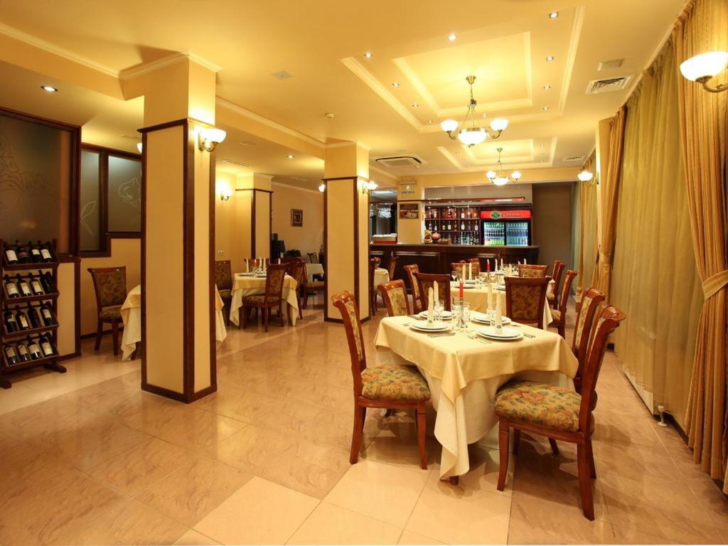 Contessa Hotel Sumen Kültér fotó
