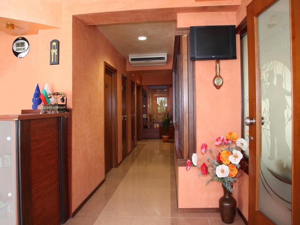 Contessa Hotel Sumen Kültér fotó